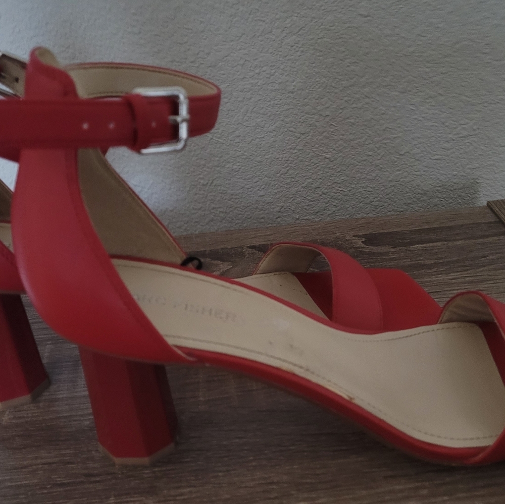 Marc Fisher red heels Sz 10M - Picture 3 of 5